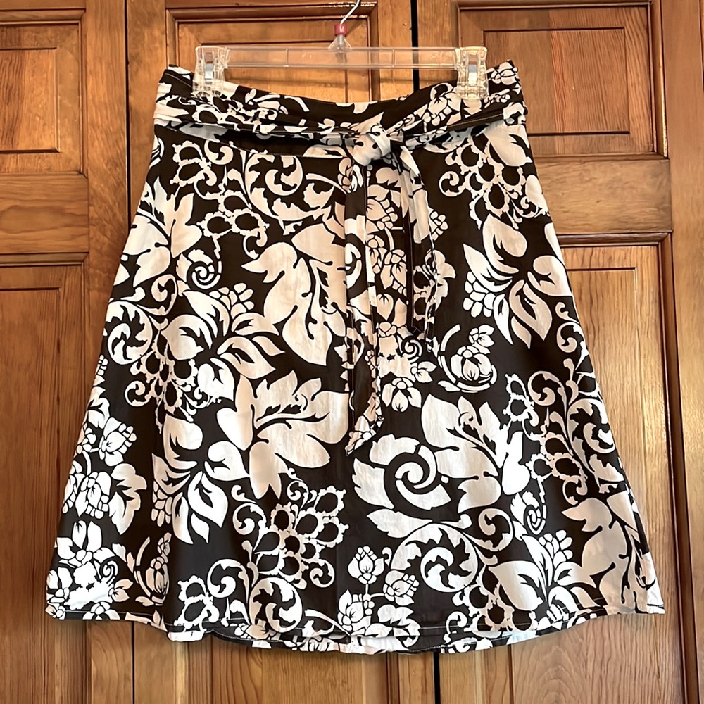 💙 H&M Brown Floral Skirt